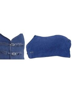 Coperta e cavallo in paddock 2