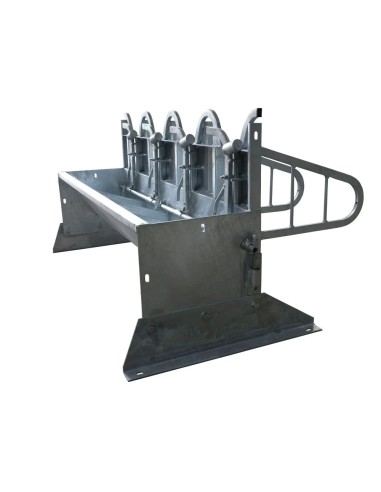 Vista laterale della mangiatoia autocatturante per capre e pecore.