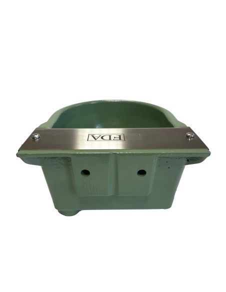 Abbeveratoio automatico in ghisa adatto a bovini, equini ed ovini