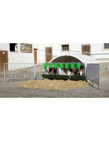 La CalfHouse Premium XXL con recinto è una soluzione di fascia alta per allevamenti moderni che vogliono gestire i vitelli in gr