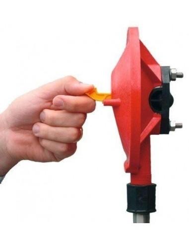 Regolatore livello dell'acqua per abbeveratoi animali